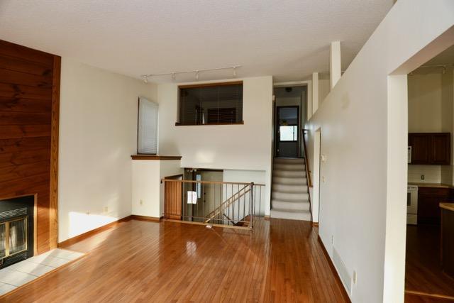 18300 Creeks Bend Drive Property Photo 4