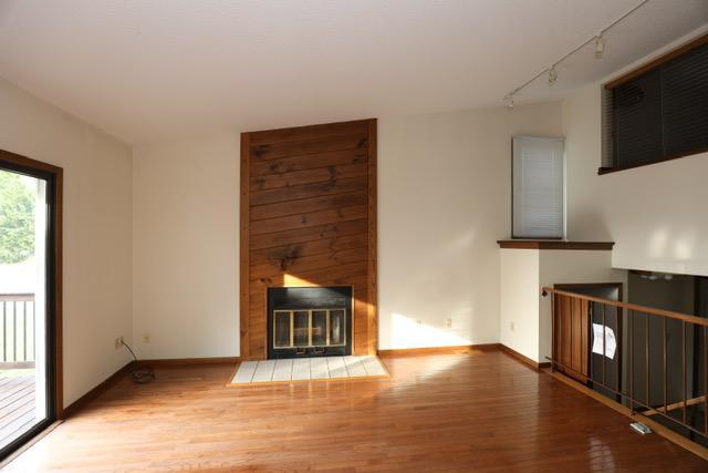 18300 Creeks Bend Drive Property Photo 6