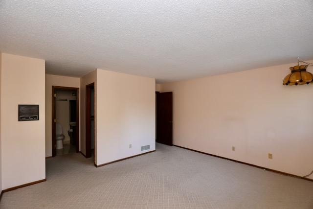 18300 Creeks Bend Drive Property Photo 8