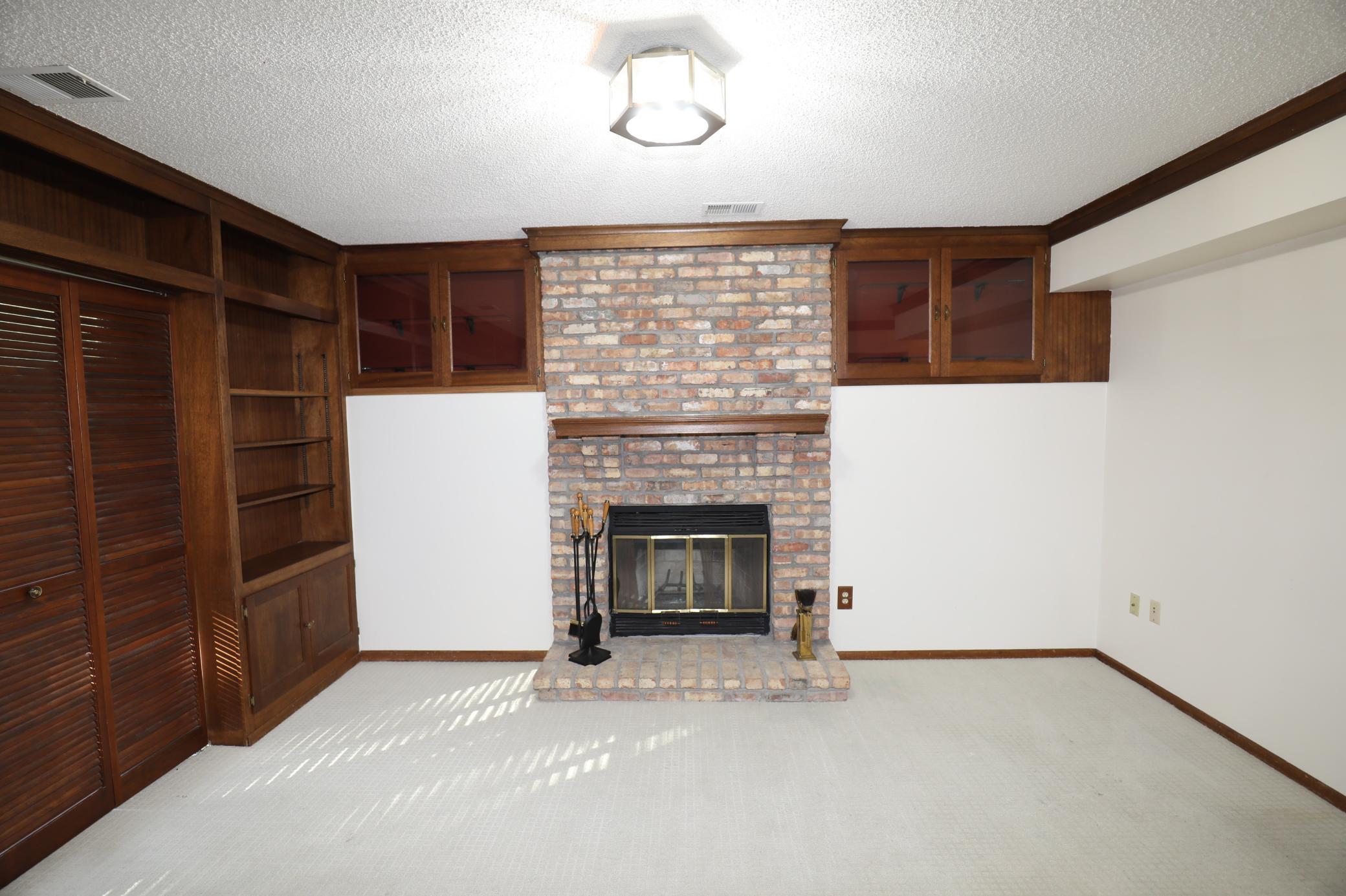 18300 Creeks Bend Drive Property Photo 10