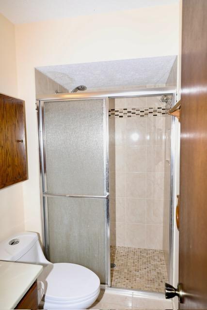 18300 Creeks Bend Drive Property Photo 14