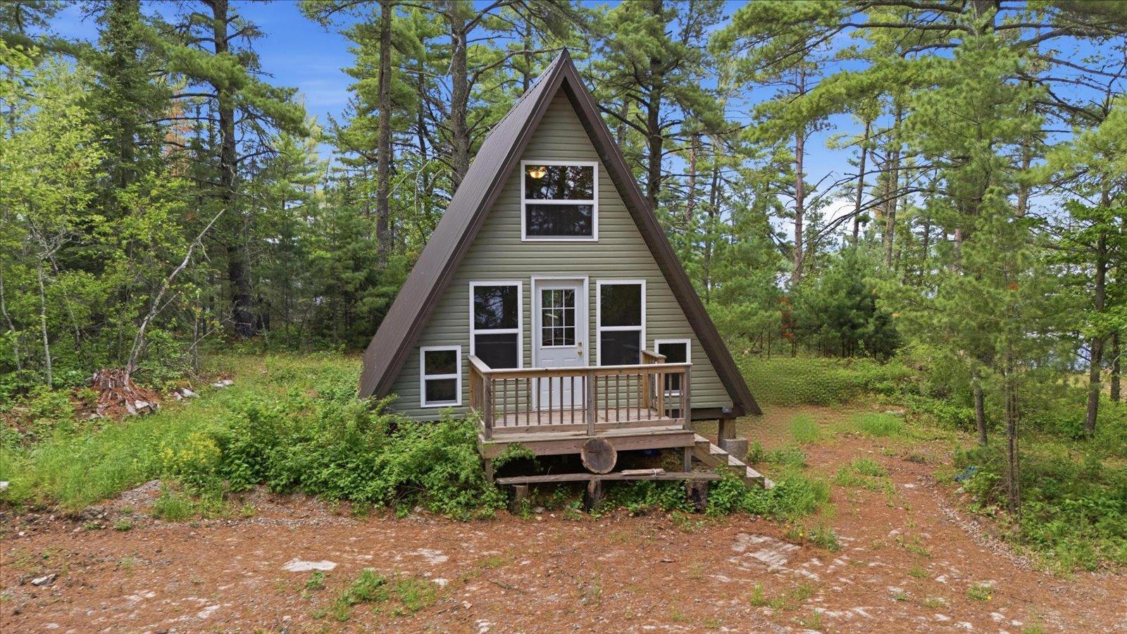 5298 Long Island Property Photo 1