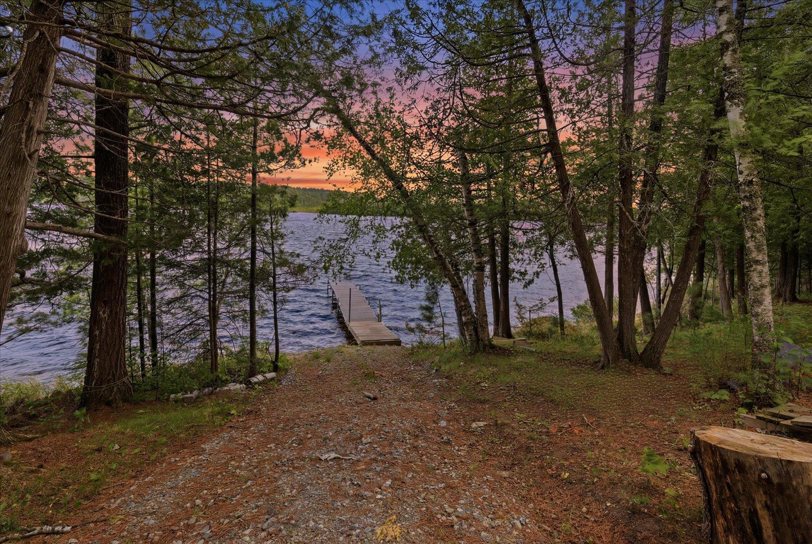 5298 Long Island Property Photo 4