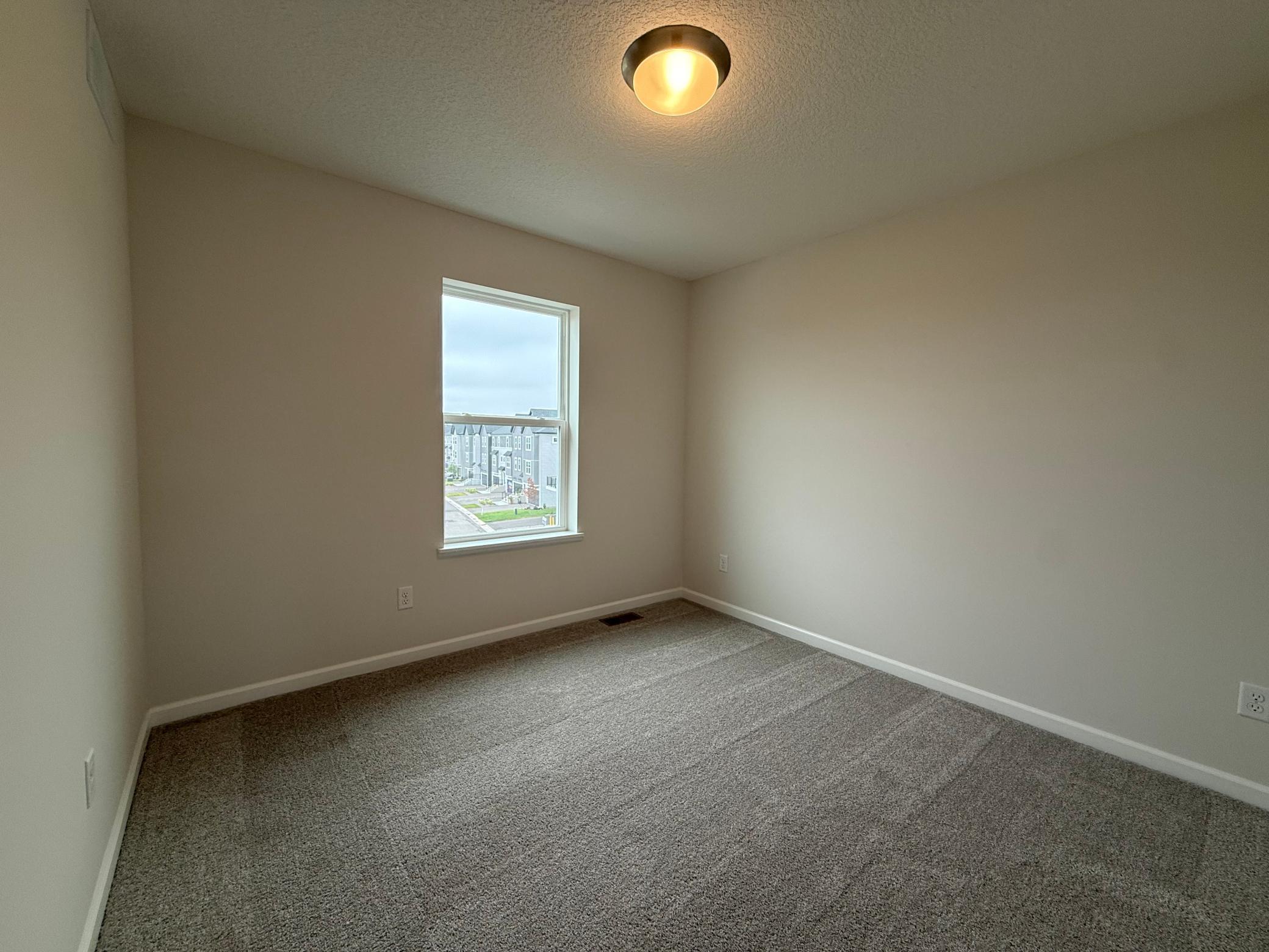 13628 Willow Drive Property Photo 9