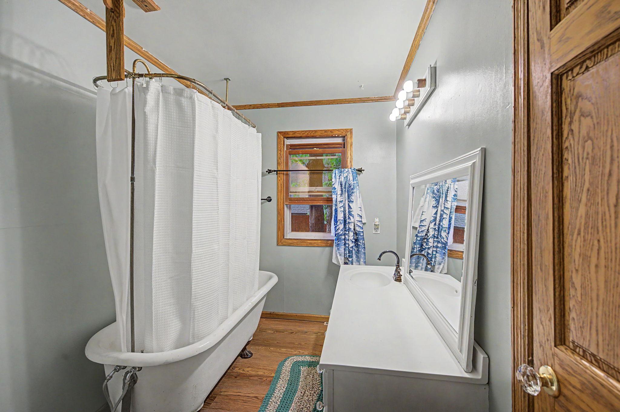 17356 Hiawatha Beach Drive Ne Property Photo 14