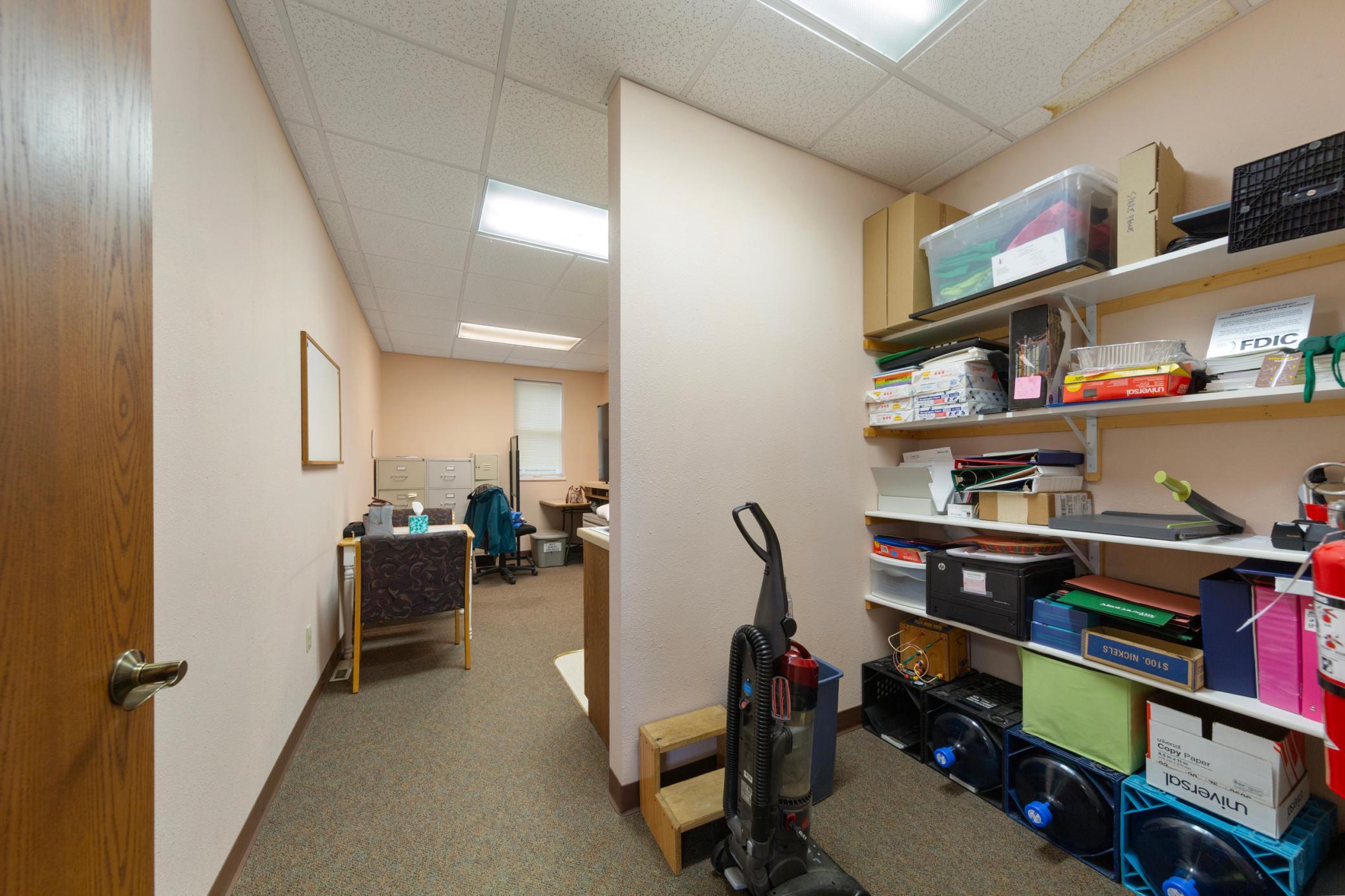 120 E 2nd Street Property Photo 12