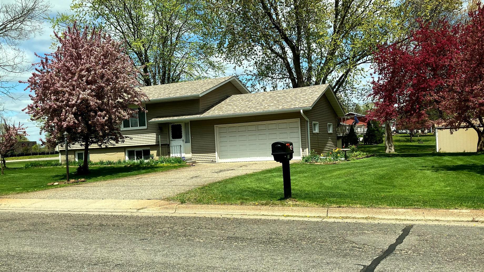 135 Dundee Lane