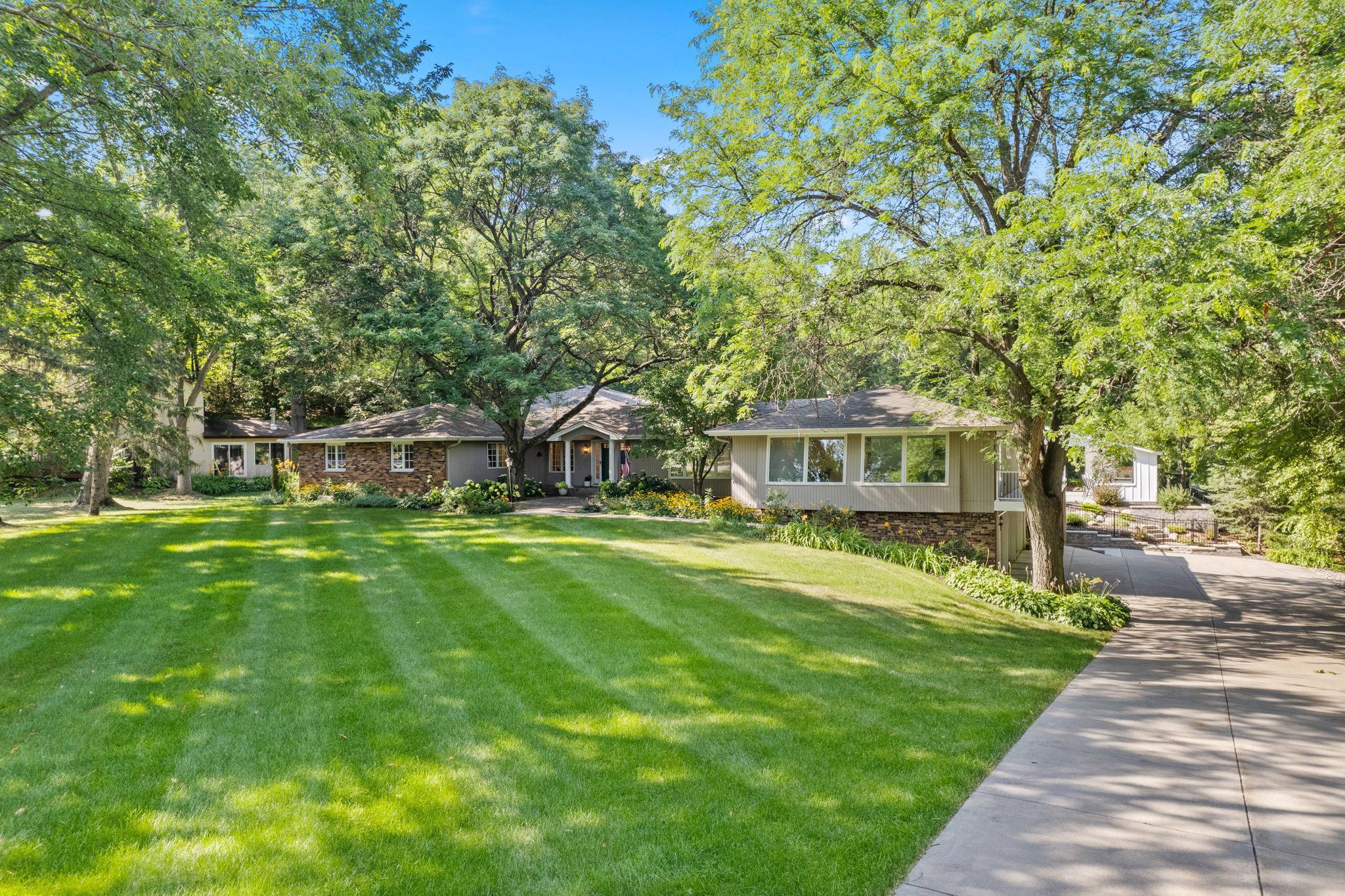 8100 Oakmere Road Property Photo 3