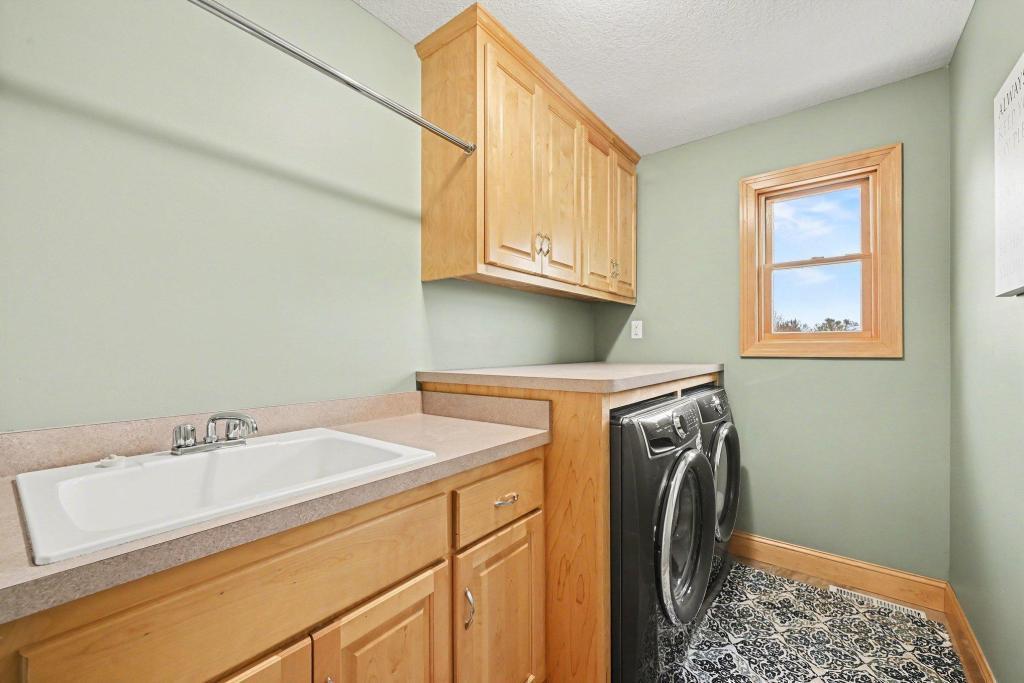 2210 Lancaster Avenue Ne Property Photo 19