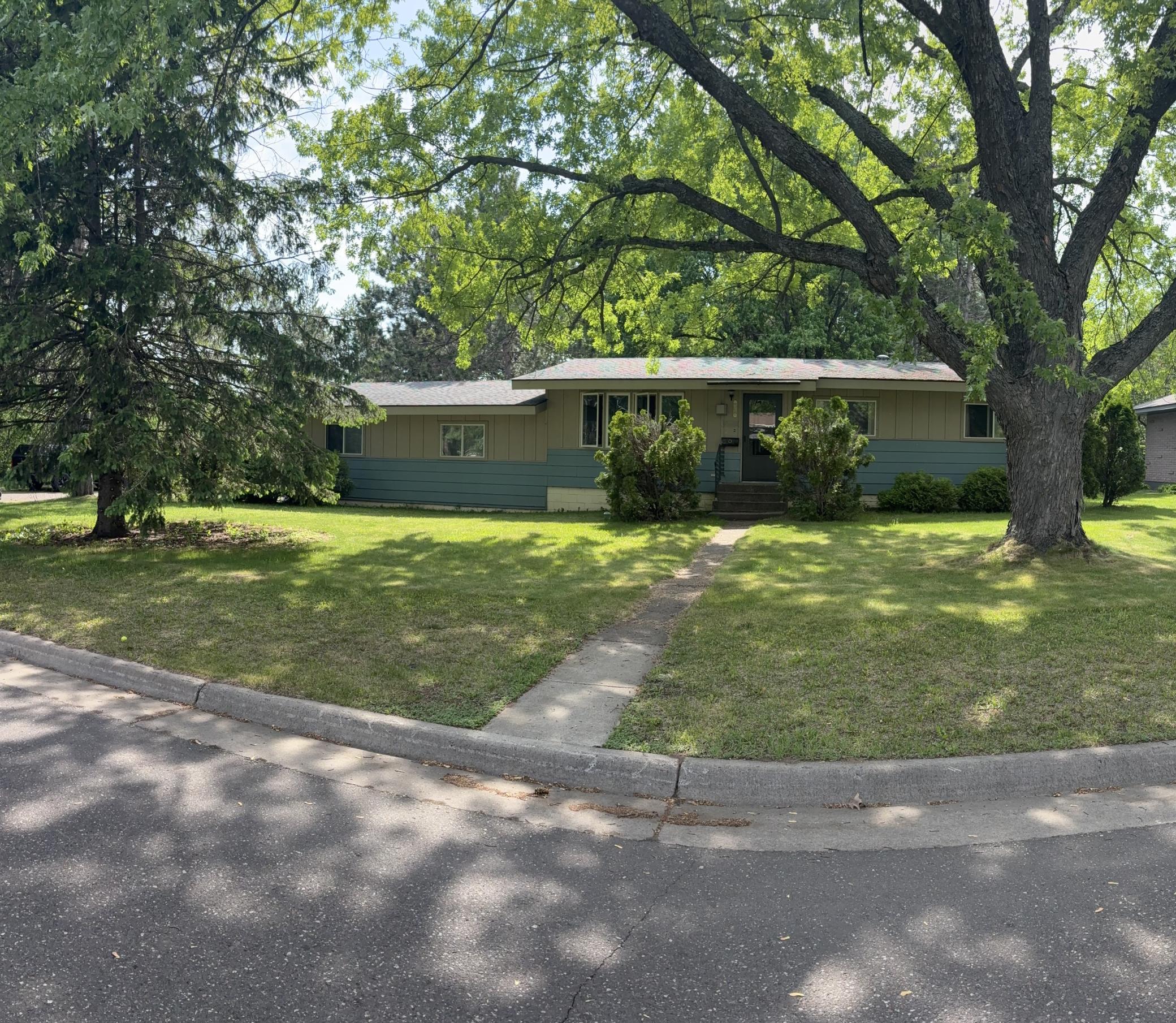 919 8th Street Property Photo 1