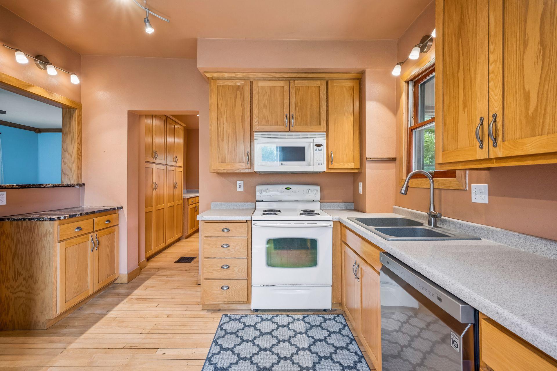 516 7th Avenue N Property Photo 16