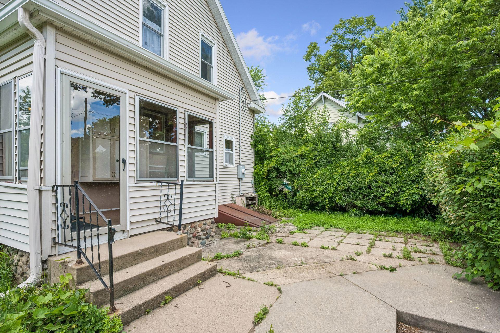 516 7th Avenue N Property Photo 35