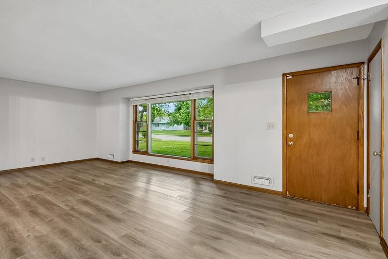 7520 Thomas Avenue S Property Photo 5