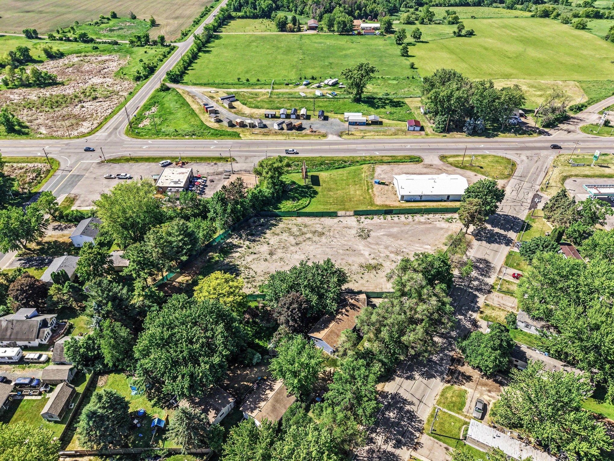 30041 Redfield Boulevard Property Photo 9