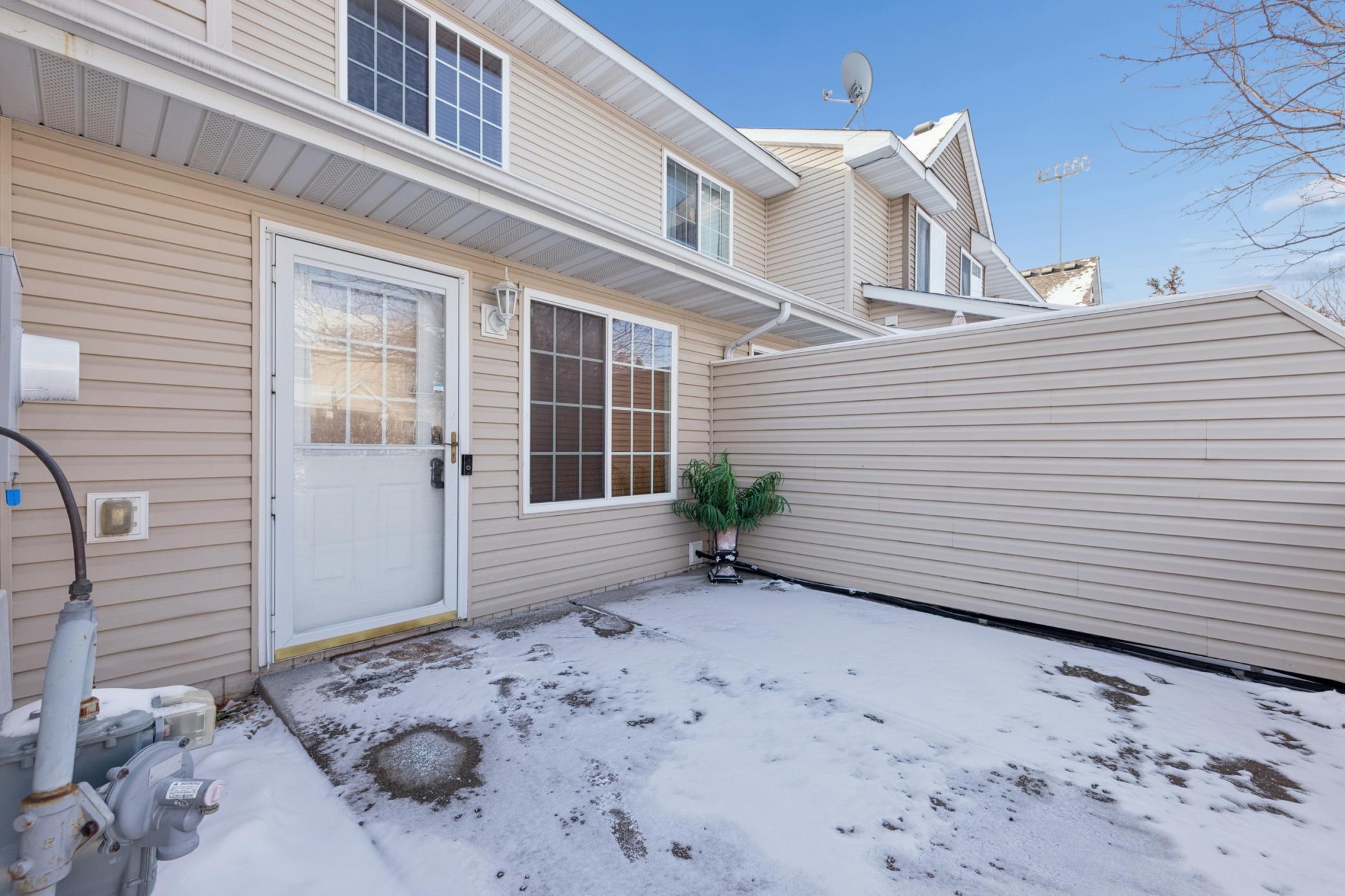 10739 Unity Lane N Property Photo 2