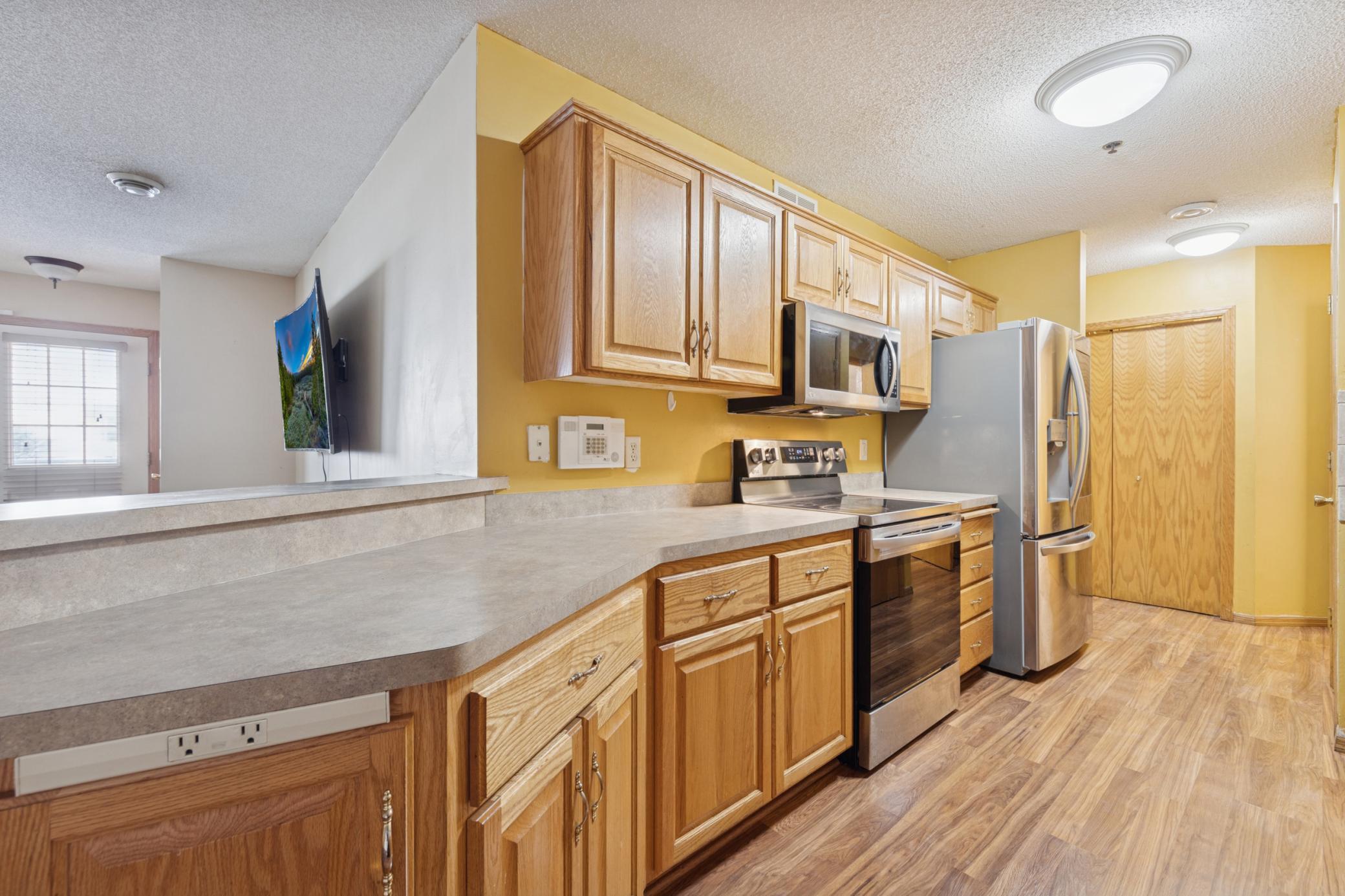 10739 Unity Lane N Property Photo 7