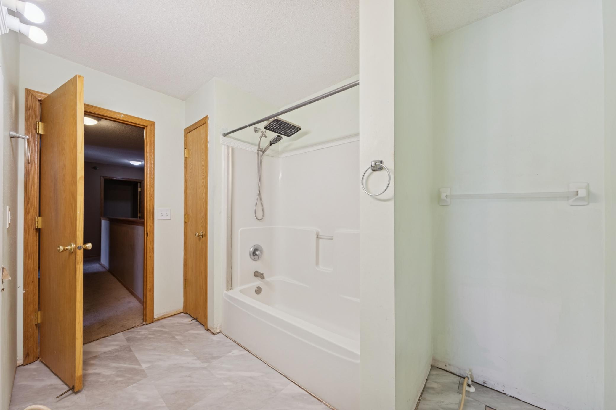 10739 Unity Lane N Property Photo 18
