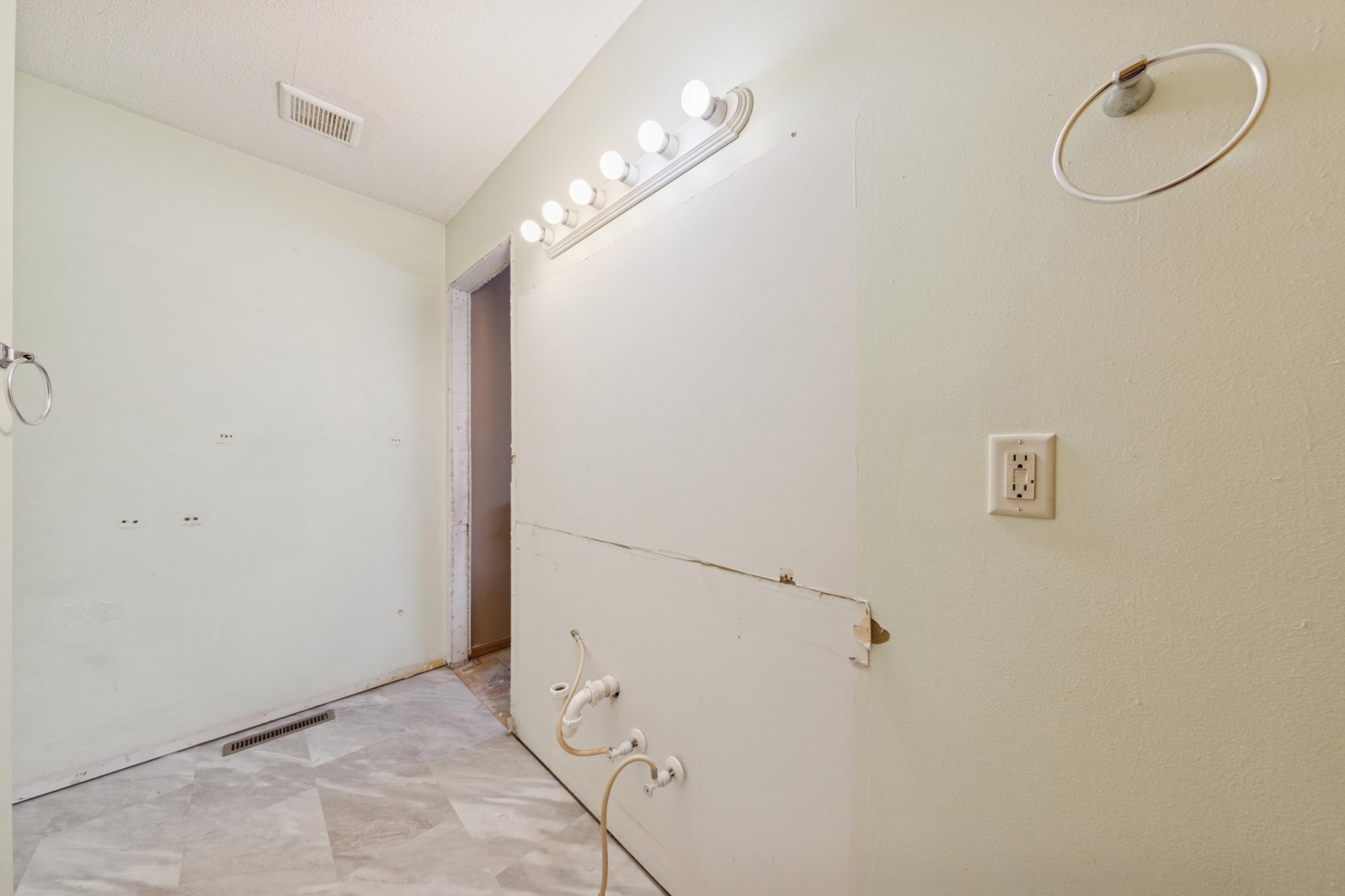 10739 Unity Lane N Property Photo 19