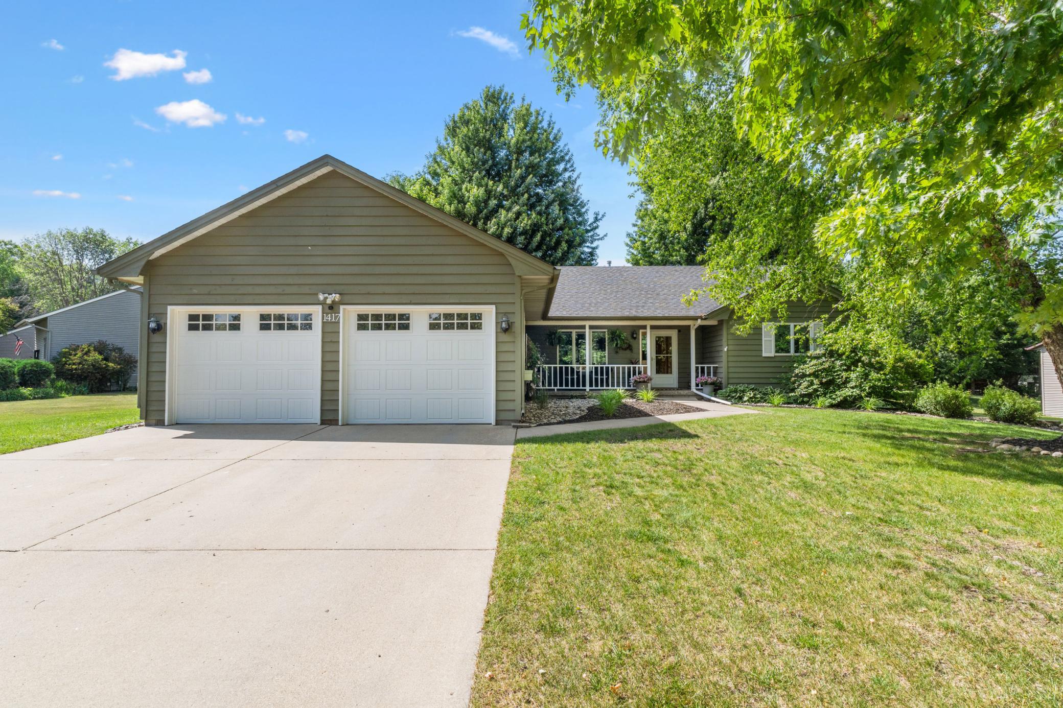 1417 Fairway Drive Property Photo 3