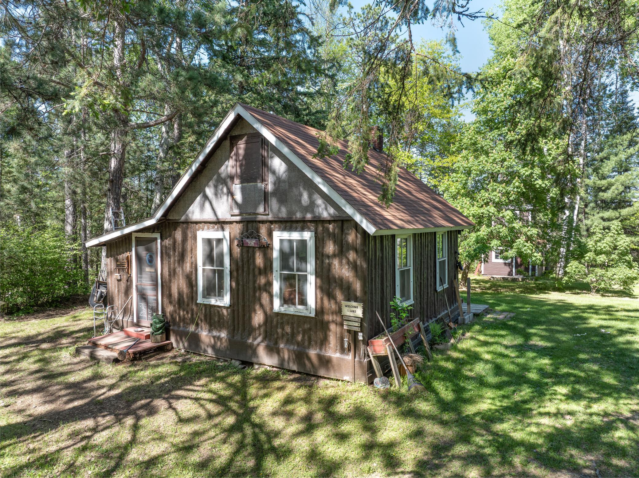 9064 Peppard Road Property Photo 1