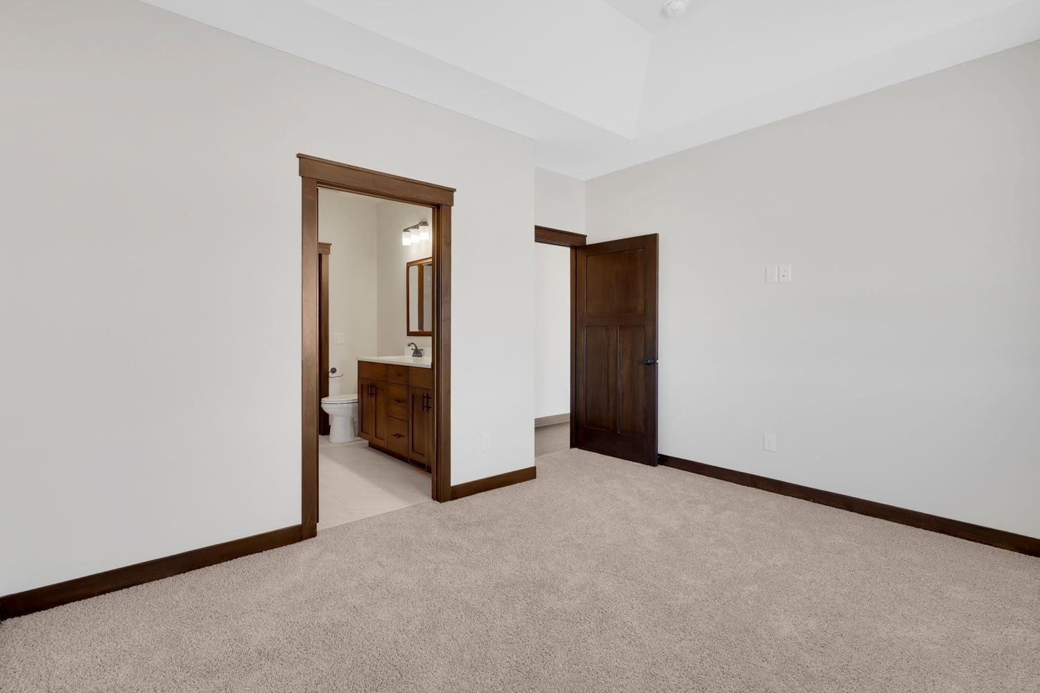 13842 Arrowhead Way Property Photo 16