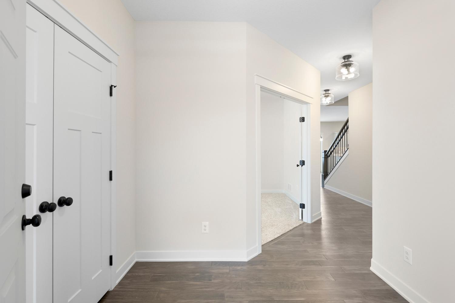 13702 Arrowhead Way Property Photo 2