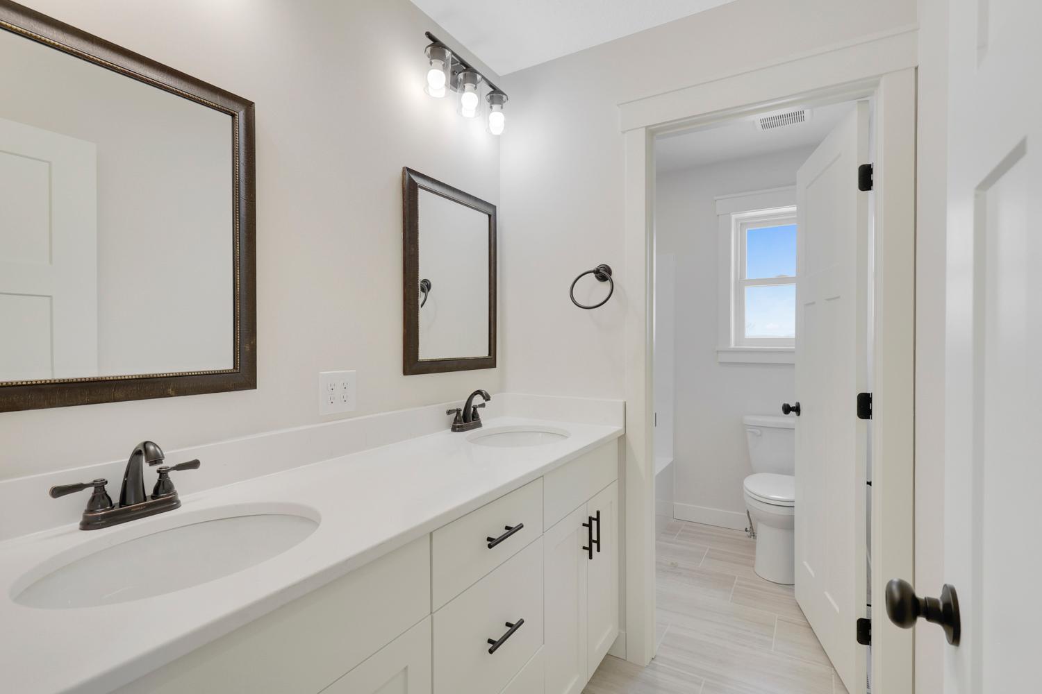 13702 Arrowhead Way Property Photo 18