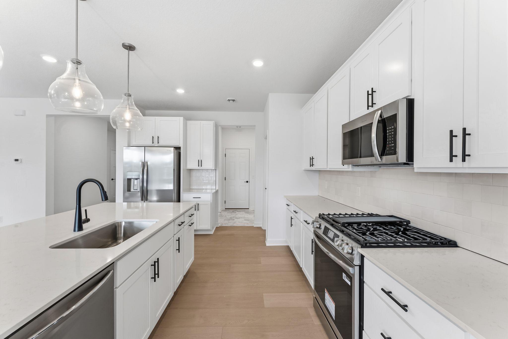 18541 Fillmore Circle Nw Property Photo 4