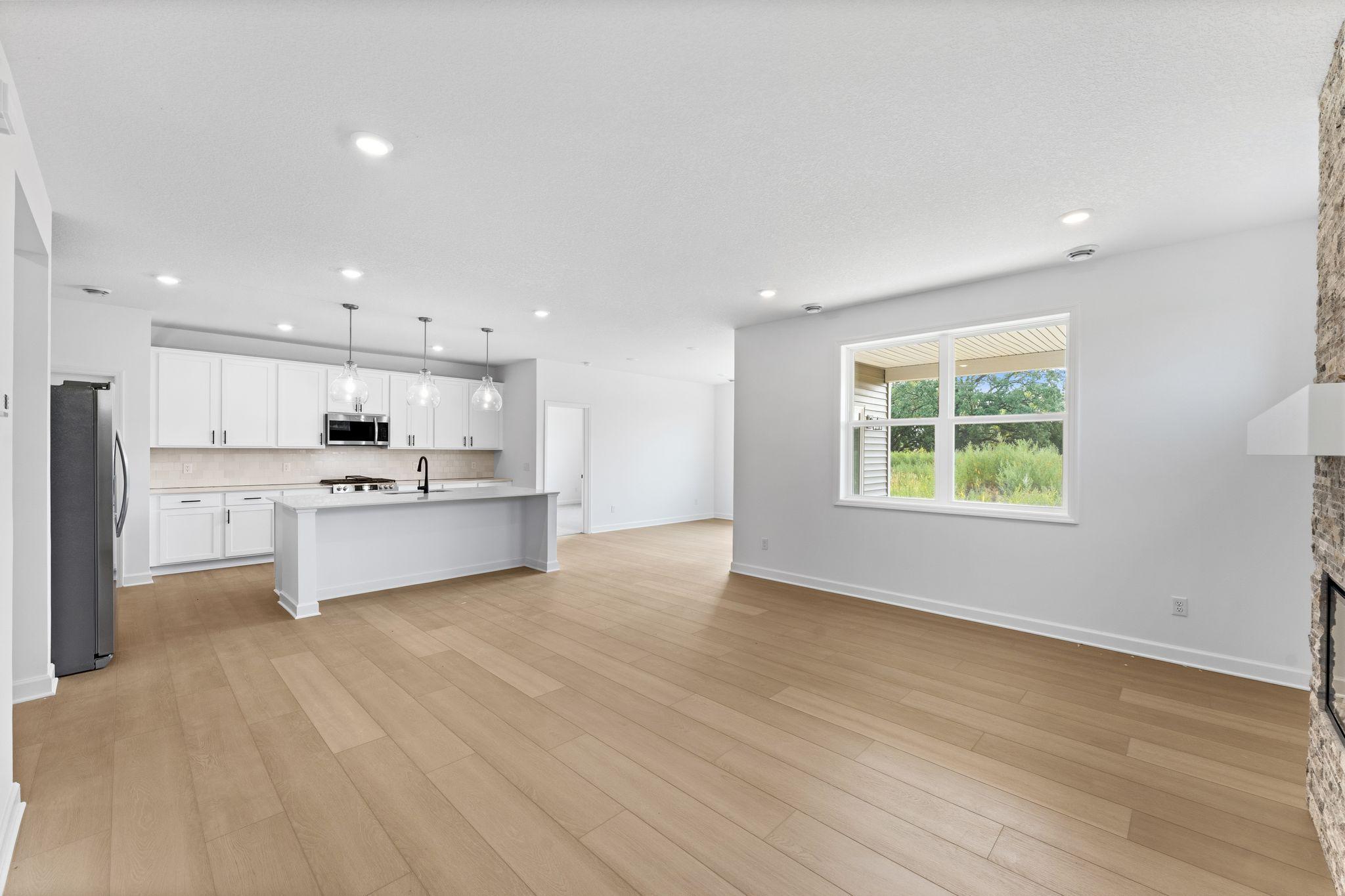 18541 Fillmore Circle Nw Property Photo 9