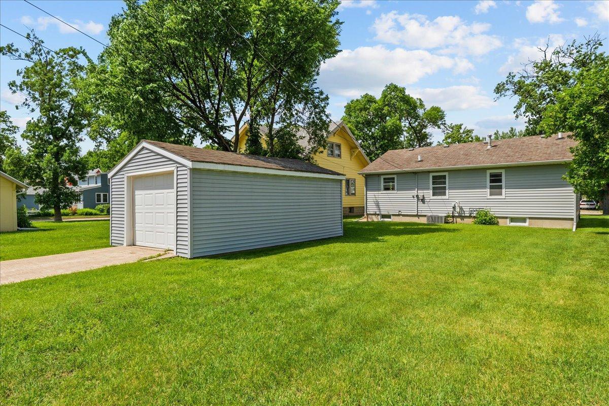 606 7th Street N Property Photo 6