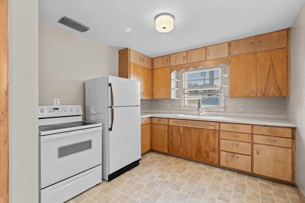 606 7th Street N Property Photo 20