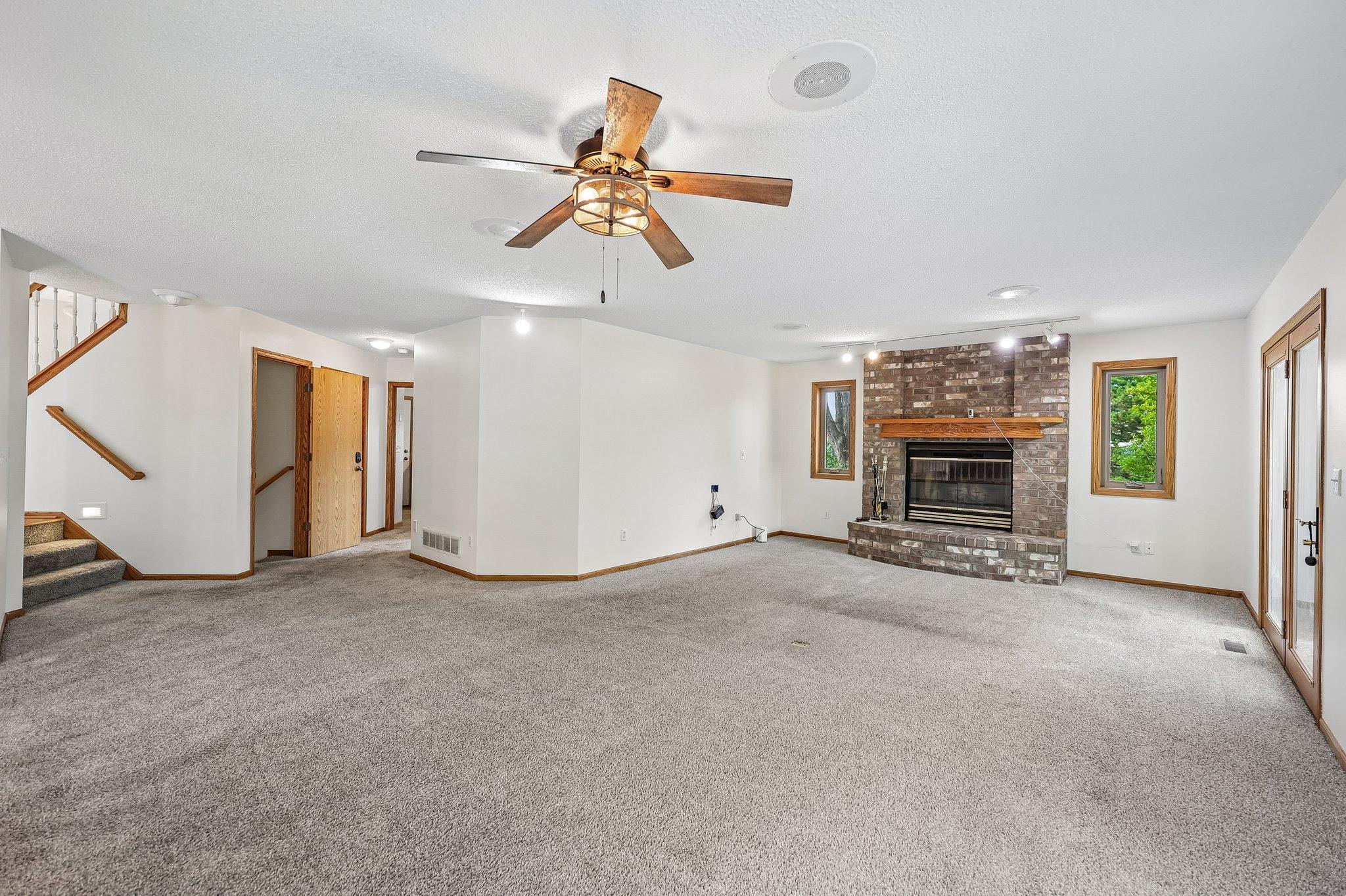 597 Viking Drive E Property Photo 9