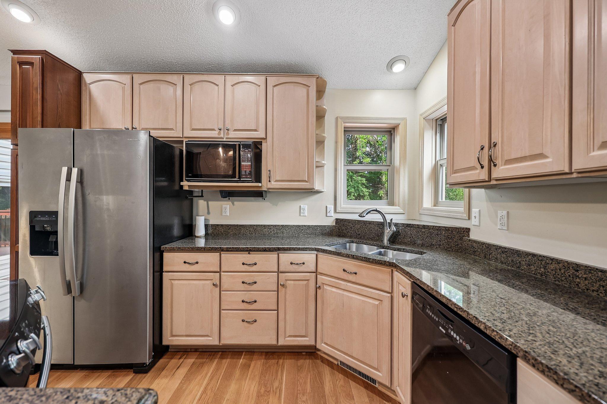 597 Viking Drive E Property Photo 16