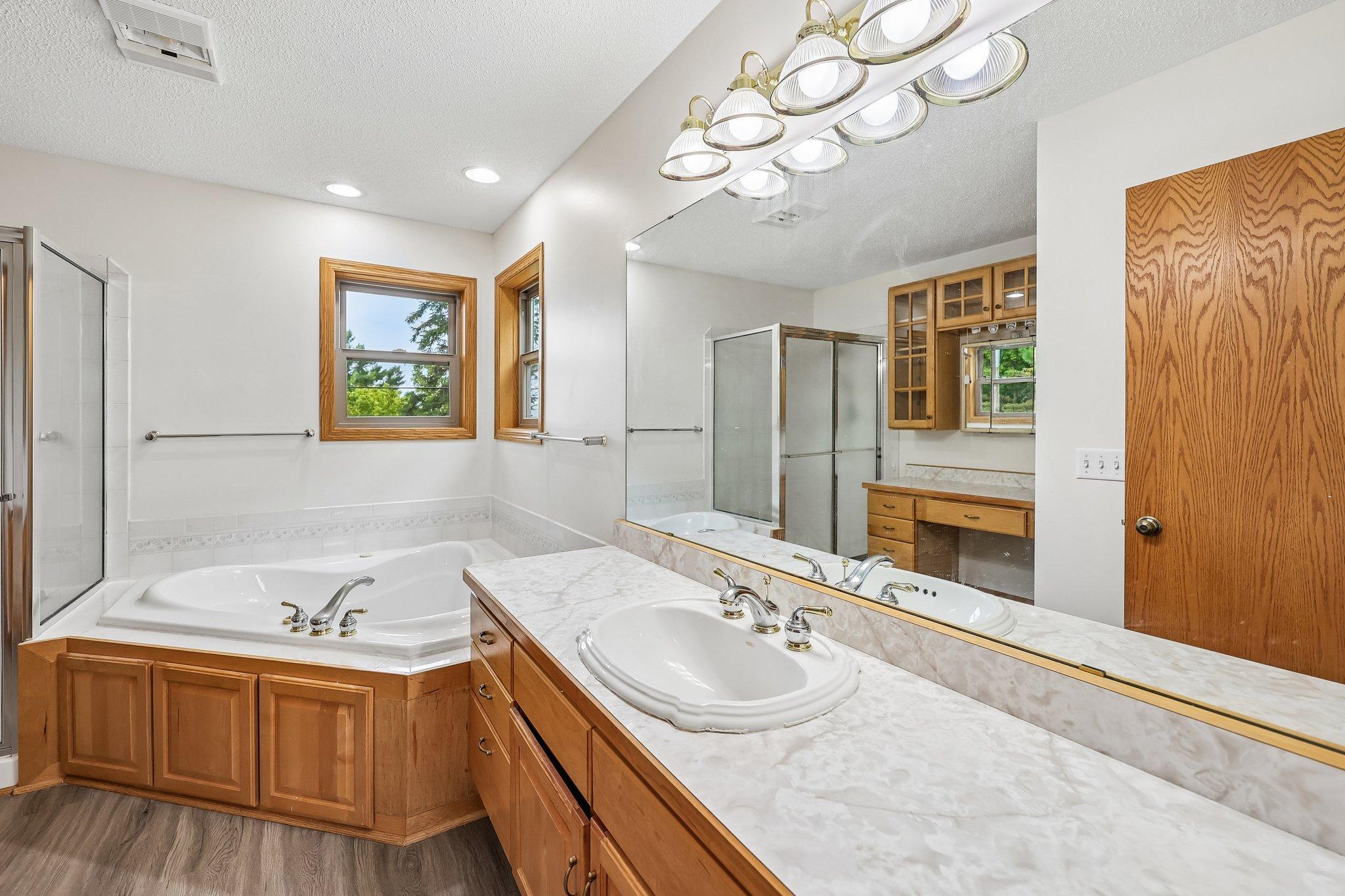 597 Viking Drive E Property Photo 25