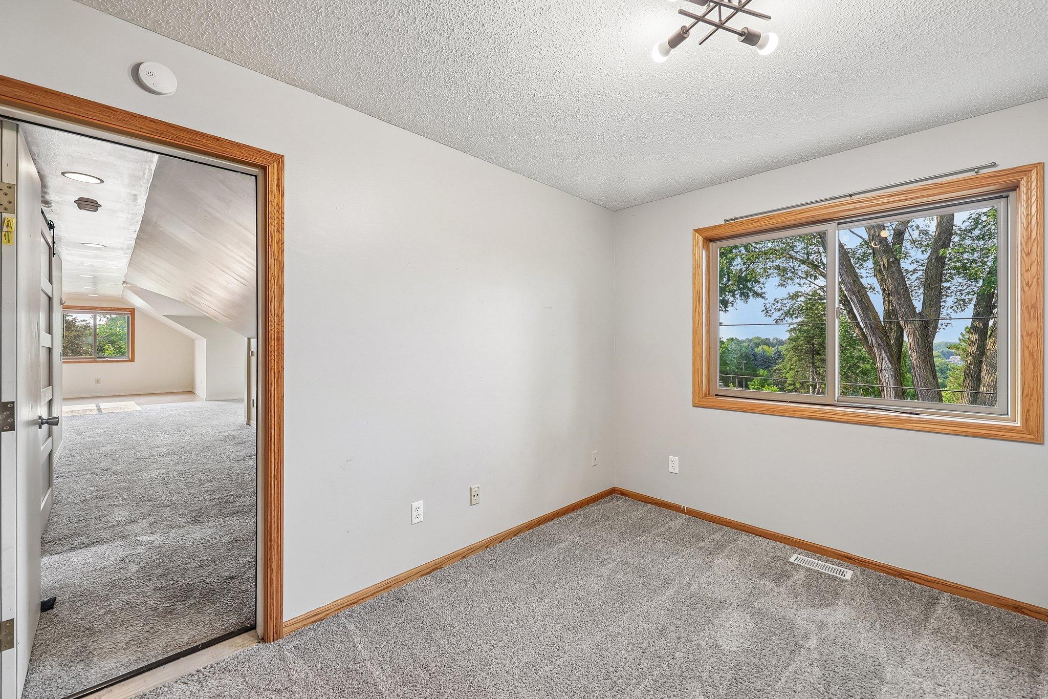 597 Viking Drive E Property Photo 31