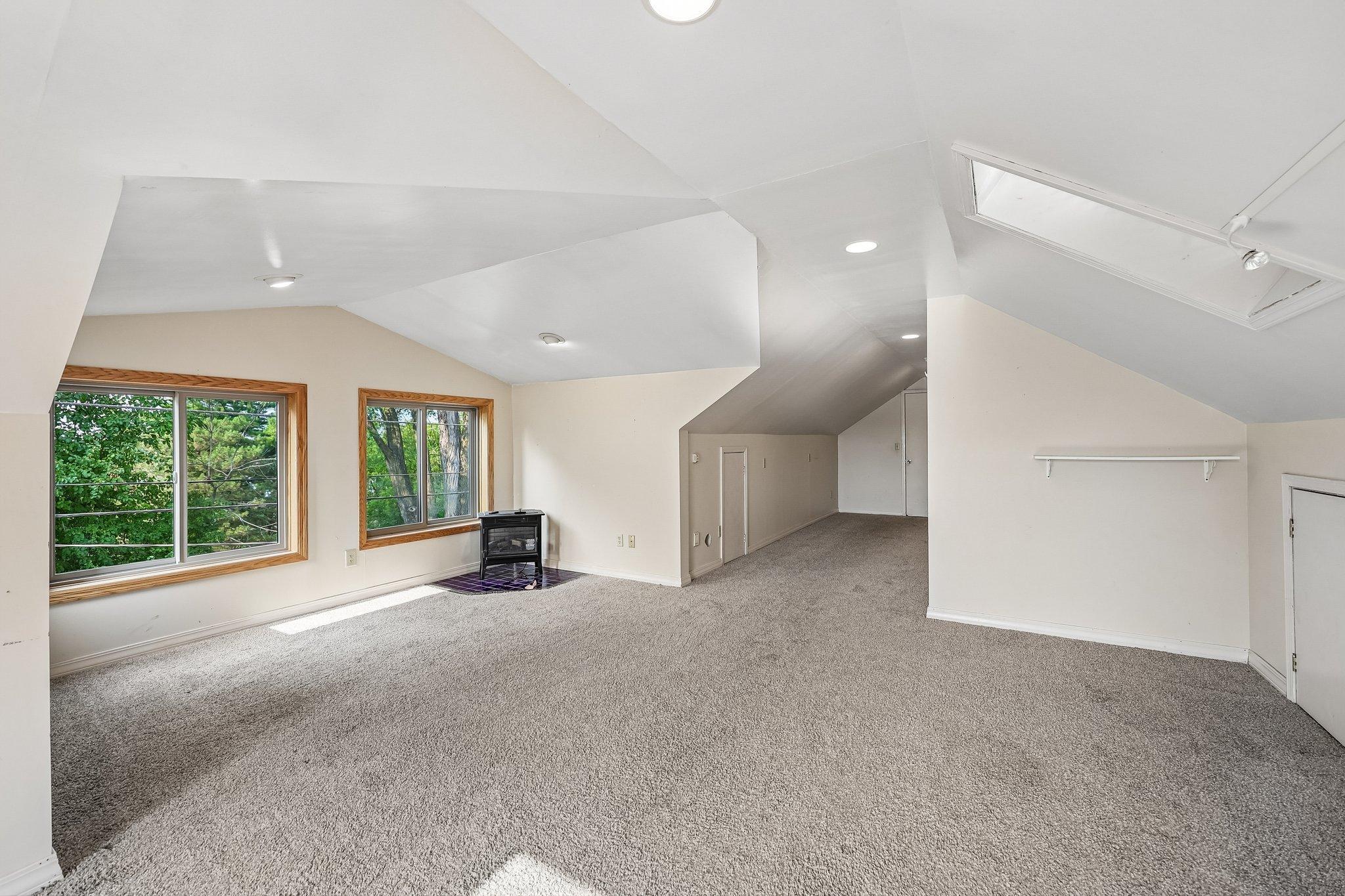 597 Viking Drive E Property Photo 36