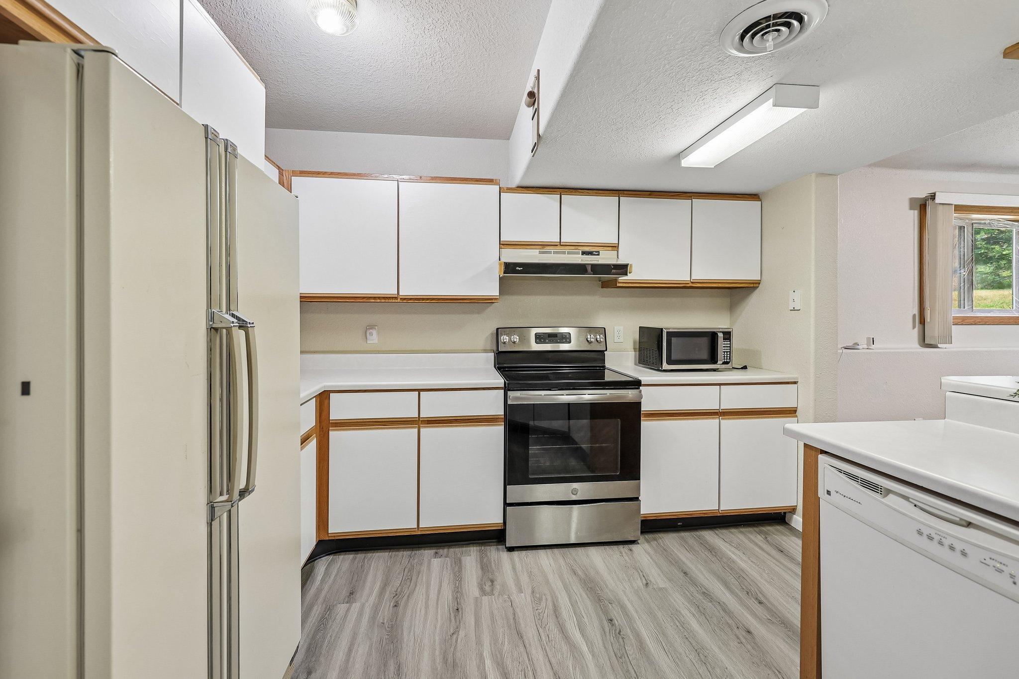 597 Viking Drive E Property Photo 52
