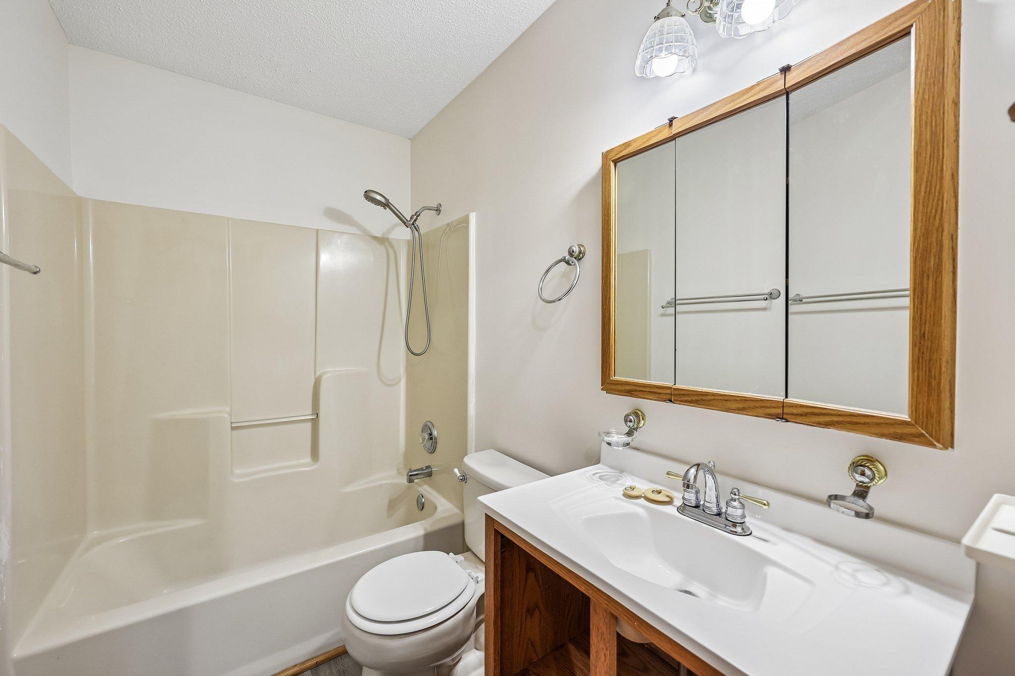 597 Viking Drive E Property Photo 54