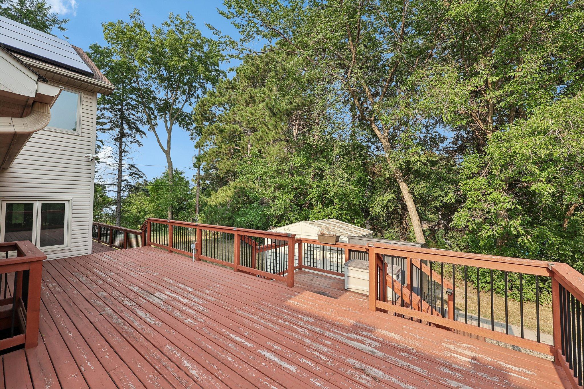 597 Viking Drive E Property Photo 57
