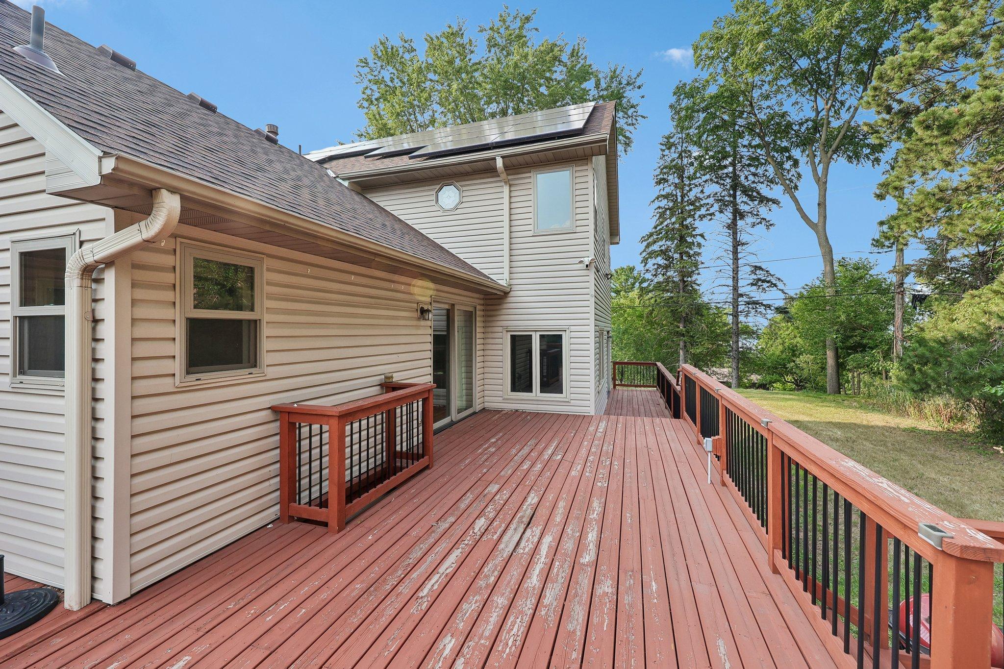597 Viking Drive E Property Photo 58
