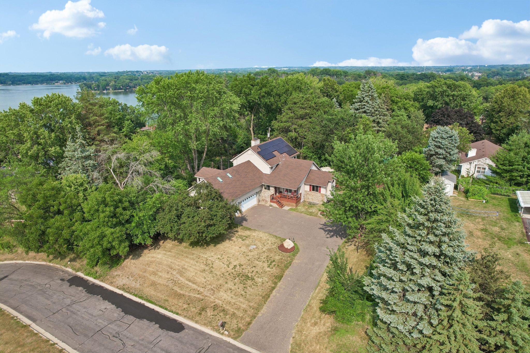 597 Viking Drive E Property Photo 66
