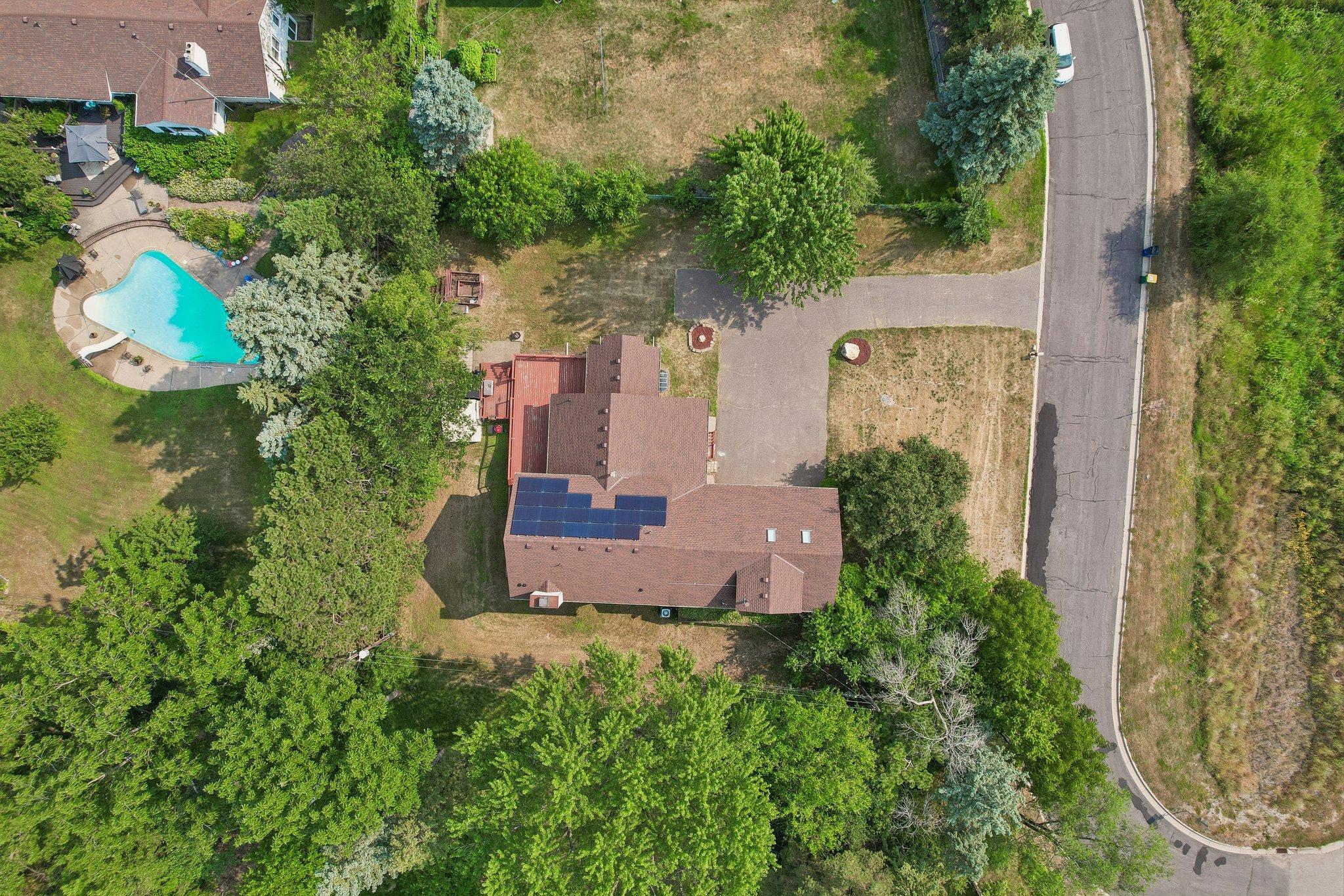 597 Viking Drive E Property Photo 76
