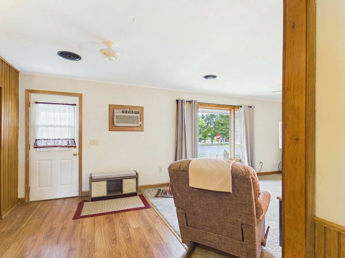 7659 Anderson Street Property Photo 5