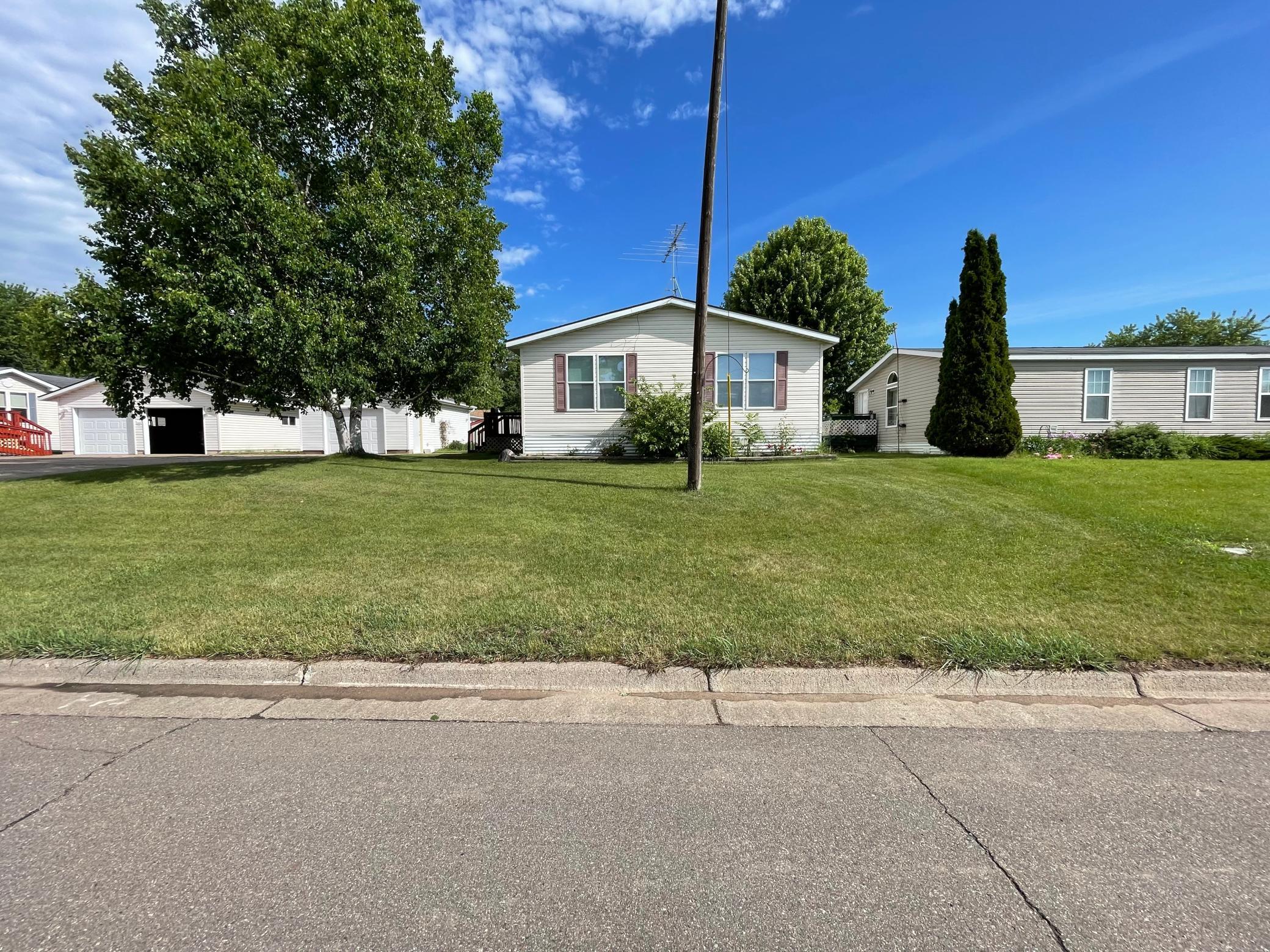 708 1st Street E Property Photo 2