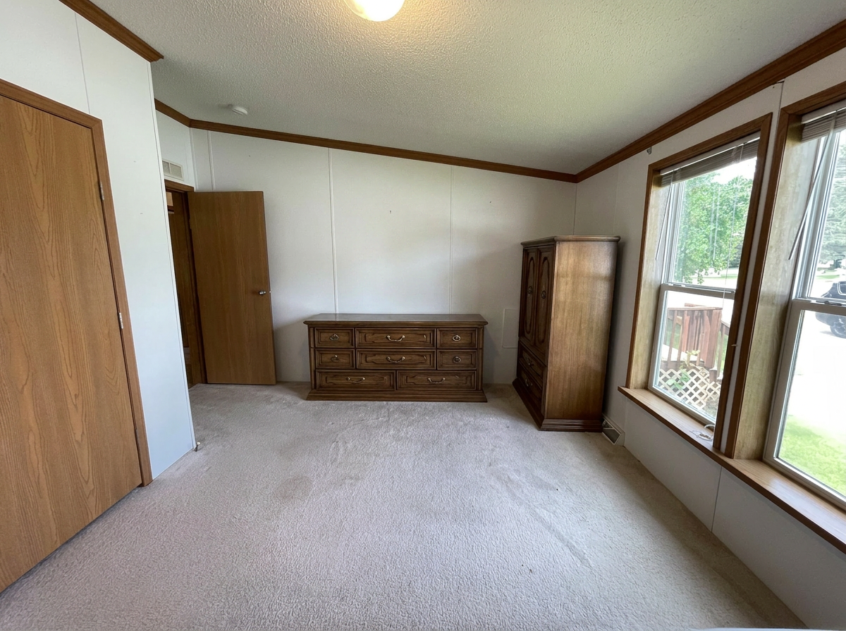 708 1st Street E Property Photo 23