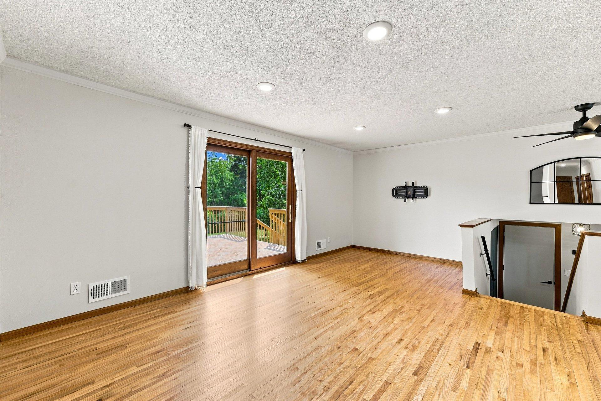 3996 Rahn Road Property Photo 13