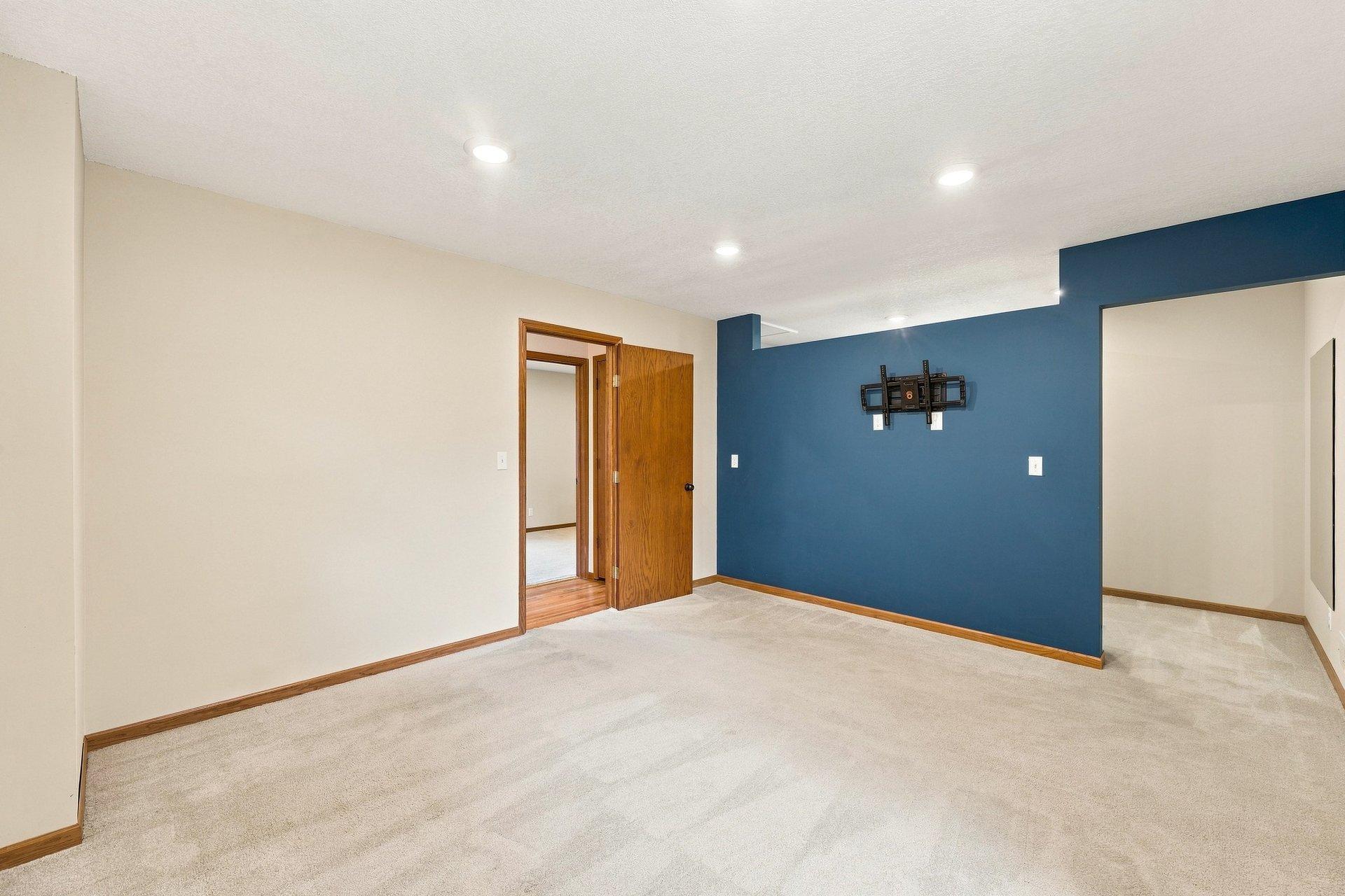 3996 Rahn Road Property Photo 28