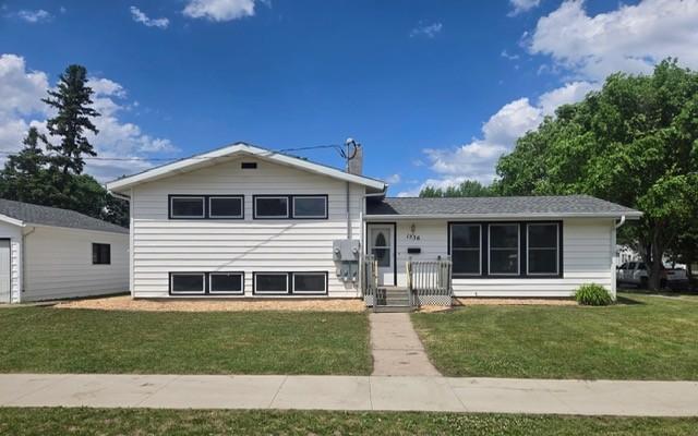 1536 10th Avenue N Property Photo 1