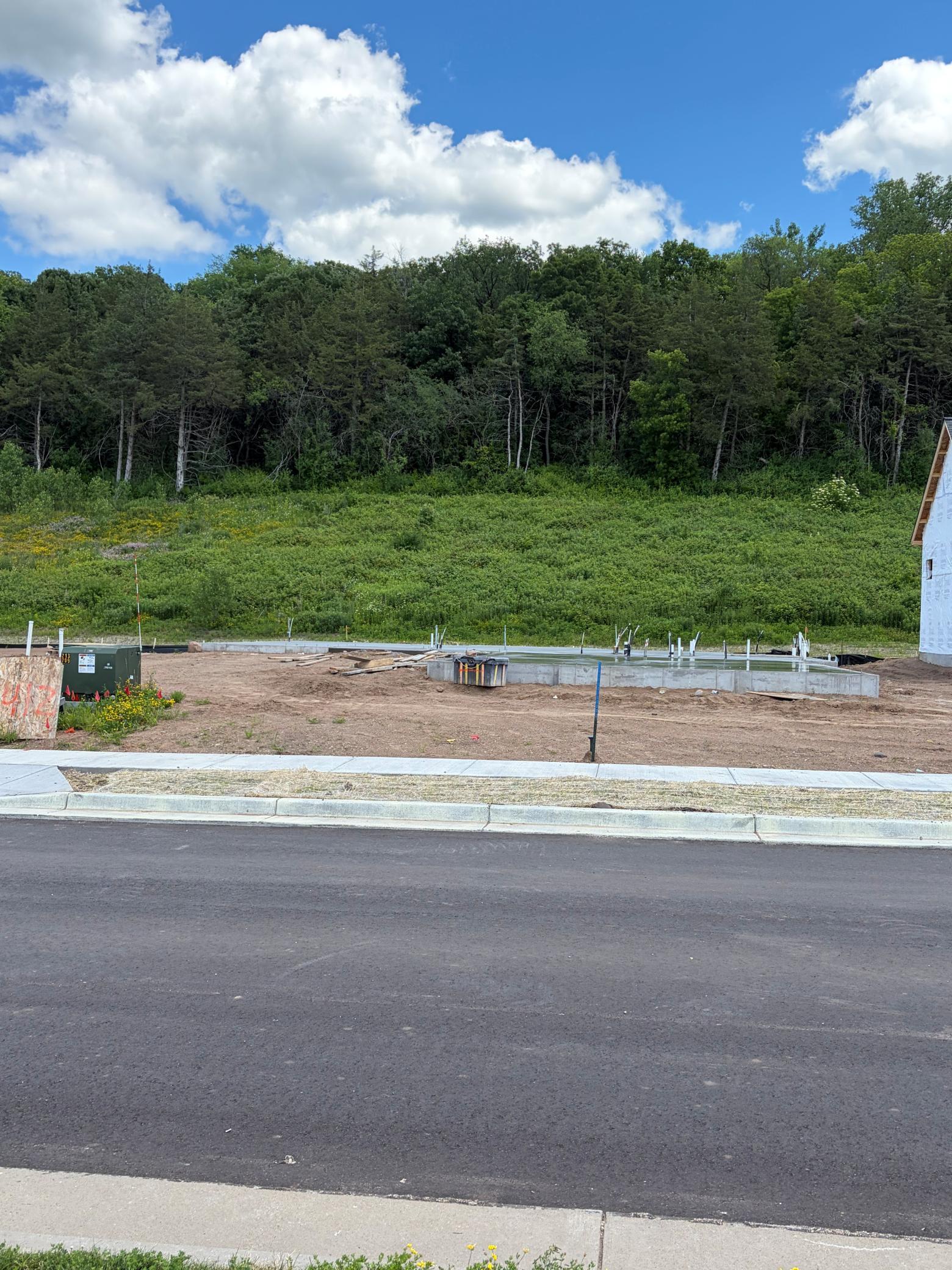 2412 Simply Living Lane Property Photo 4