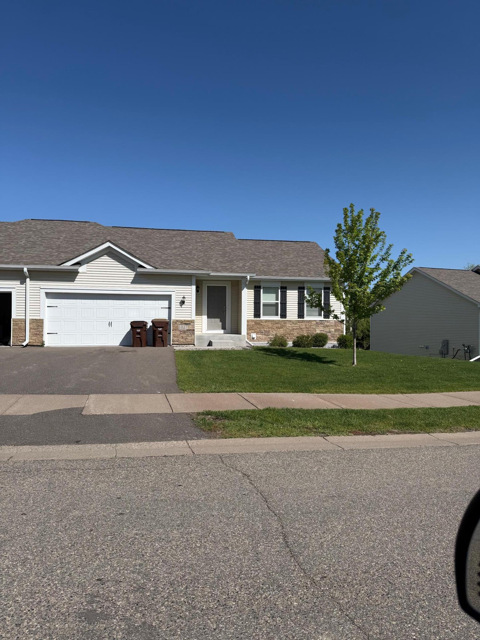 1027 White Tail Lane Property Photo 1